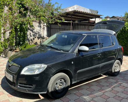 Черный Шкода Фабия, объемом двигателя 1.2 л и пробегом 195 тыс. км за 3200 $, фото 2 на Automoto.ua