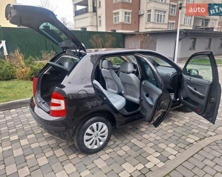 Чорний Шкода Фабія, об'ємом двигуна 1.4 л та пробігом 137 тис. км за 4750 $, фото 31 на Automoto.ua