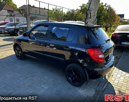 Черный Шкода Фабия, объемом двигателя 1.4 л и пробегом 0 тыс. км за 4400 $, фото 3 на Automoto.ua