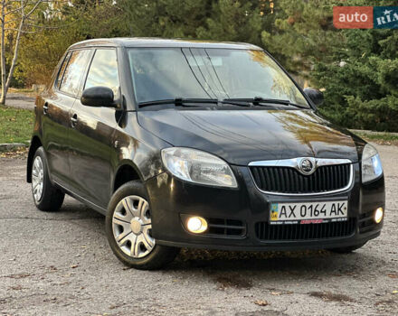 Черный Шкода Фабия, объемом двигателя 1.39 л и пробегом 153 тыс. км за 4250 $, фото 6 на Automoto.ua