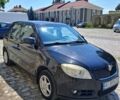 Черный Шкода Фабия, объемом двигателя 1.2 л и пробегом 217 тыс. км за 3300 $, фото 2 на Automoto.ua