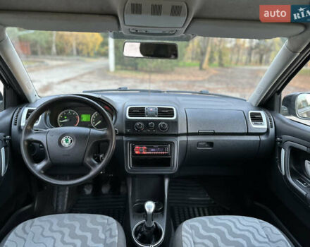 Черный Шкода Фабия, объемом двигателя 1.39 л и пробегом 153 тыс. км за 4250 $, фото 30 на Automoto.ua