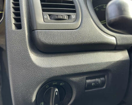 Черный Шкода Фабия, объемом двигателя 0 л и пробегом 121 тыс. км за 4100 $, фото 34 на Automoto.ua