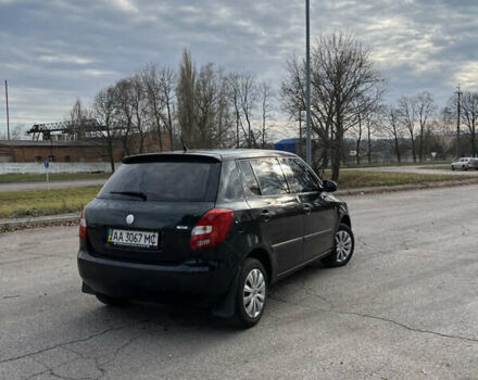 Черный Шкода Фабия, объемом двигателя 1.4 л и пробегом 230 тыс. км за 4400 $, фото 4 на Automoto.ua
