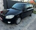 Черный Шкода Фабия, объемом двигателя 1.6 л и пробегом 199 тыс. км за 5700 $, фото 1 на Automoto.ua