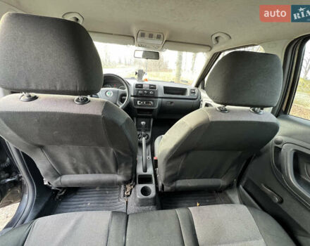 Черный Шкода Фабия, объемом двигателя 1.2 л и пробегом 272 тыс. км за 4200 $, фото 14 на Automoto.ua