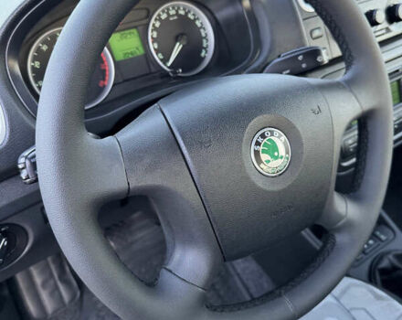 Чорний Шкода Фабія, об'ємом двигуна 1.4 л та пробігом 204 тис. км за 5900 $, фото 9 на Automoto.ua