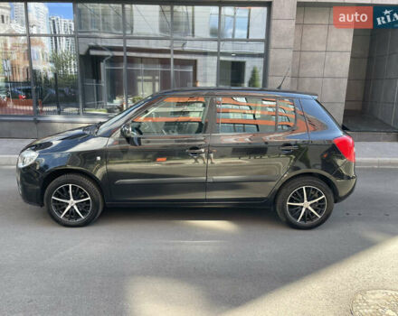 Черный Шкода Фабия, объемом двигателя 1.4 л и пробегом 217 тыс. км за 5999 $, фото 13 на Automoto.ua