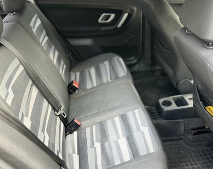 Черный Шкода Фабия, объемом двигателя 1.4 л и пробегом 230 тыс. км за 4400 $, фото 10 на Automoto.ua