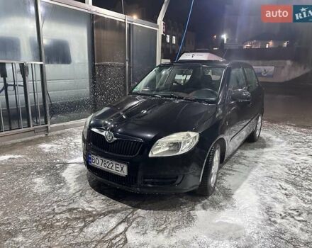 Черный Шкода Фабия, объемом двигателя 1.2 л и пробегом 224 тыс. км за 4700 $, фото 1 на Automoto.ua