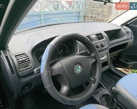 Черный Шкода Фабия, объемом двигателя 1.39 л и пробегом 237 тыс. км за 4700 $, фото 15 на Automoto.ua