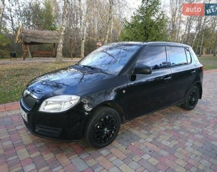 Черный Шкода Фабия, объемом двигателя 1.39 л и пробегом 237 тыс. км за 4700 $, фото 2 на Automoto.ua