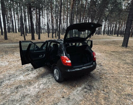 Черный Шкода Фабия, объемом двигателя 1.4 л и пробегом 200 тыс. км за 5600 $, фото 31 на Automoto.ua