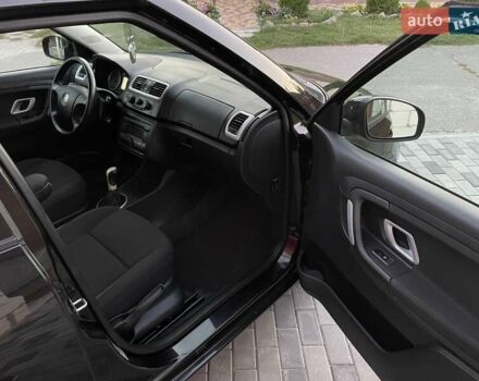 Черный Шкода Фабия, объемом двигателя 1.6 л и пробегом 190 тыс. км за 6500 $, фото 16 на Automoto.ua
