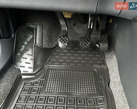 Чорний Шкода Фабія, об'ємом двигуна 1.4 л та пробігом 191 тис. км за 5350 $, фото 36 на Automoto.ua