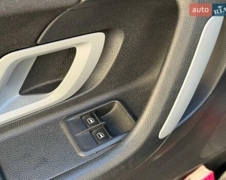 Черный Шкода Фабия, объемом двигателя 1.4 л и пробегом 203 тыс. км за 4940 $, фото 9 на Automoto.ua