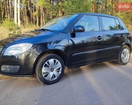 Черный Шкода Фабия, объемом двигателя 1.2 л и пробегом 130 тыс. км за 4800 $, фото 2 на Automoto.ua