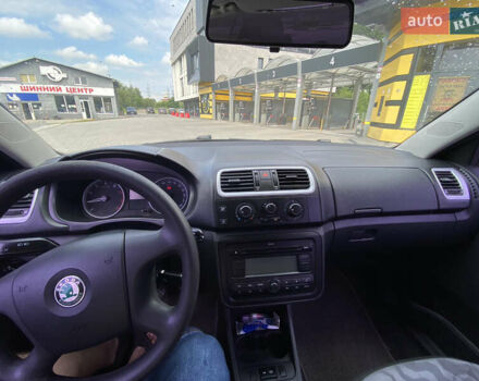 Шкода Фабия 2008 в Львове на Automoto.ua Черный Шкода Фабия, объемом двигателя 1.2 л и пробегом 135 тыс. км за 5200 $, фото 12 на Automoto.ua
