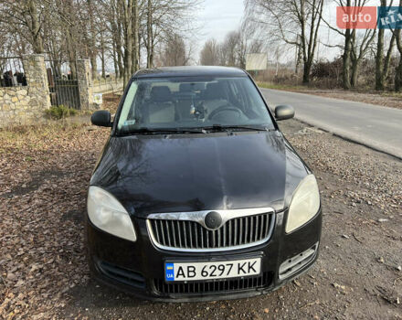Черный Шкода Фабия, объемом двигателя 1.2 л и пробегом 272 тыс. км за 4200 $, фото 1 на Automoto.ua