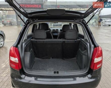 Черный Шкода Фабия, объемом двигателя 1.39 л и пробегом 230 тыс. км за 4500 $, фото 15 на Automoto.ua