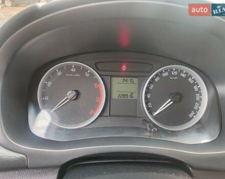 Черный Шкода Фабия, объемом двигателя 1.39 л и пробегом 228 тыс. км за 4000 $, фото 15 на Automoto.ua