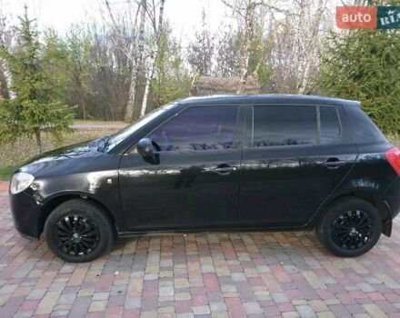 Черный Шкода Фабия, объемом двигателя 1.39 л и пробегом 237 тыс. км за 4700 $, фото 3 на Automoto.ua