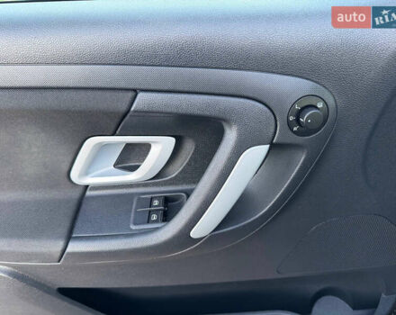 Чорний Шкода Фабія, об'ємом двигуна 1.4 л та пробігом 204 тис. км за 5900 $, фото 8 на Automoto.ua