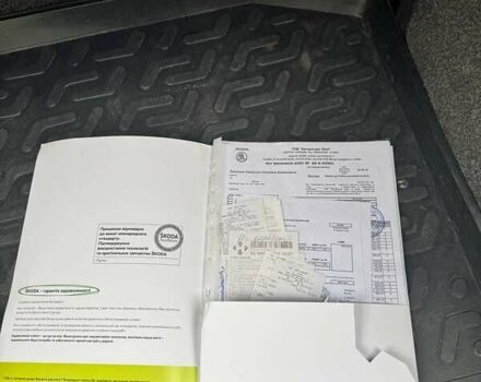 Черный Шкода Фабия, объемом двигателя 1.6 л и пробегом 114 тыс. км за 6100 $, фото 3 на Automoto.ua