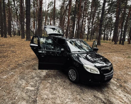 Черный Шкода Фабия, объемом двигателя 1.4 л и пробегом 200 тыс. км за 5600 $, фото 23 на Automoto.ua