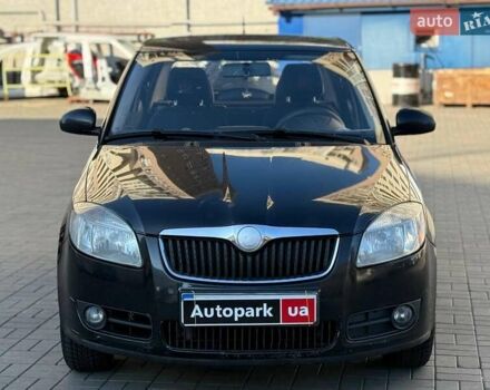 Черный Шкода Фабия, объемом двигателя 1.4 л и пробегом 203 тыс. км за 4940 $, фото 1 на Automoto.ua