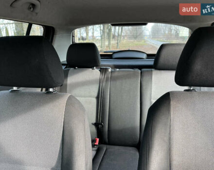 Черный Шкода Фабия, объемом двигателя 1.2 л и пробегом 272 тыс. км за 4200 $, фото 15 на Automoto.ua