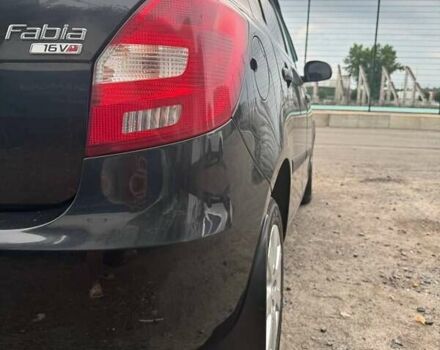 Черный Шкода Фабия, объемом двигателя 1.6 л и пробегом 114 тыс. км за 6100 $, фото 5 на Automoto.ua