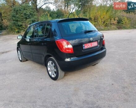 Черный Шкода Фабия, объемом двигателя 1.4 л и пробегом 135 тыс. км за 5500 $, фото 8 на Automoto.ua