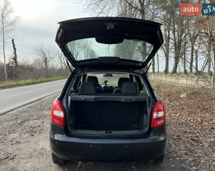 Черный Шкода Фабия, объемом двигателя 1.2 л и пробегом 272 тыс. км за 4200 $, фото 17 на Automoto.ua