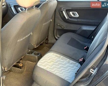 Черный Шкода Фабия, объемом двигателя 1.4 л и пробегом 203 тыс. км за 4940 $, фото 12 на Automoto.ua