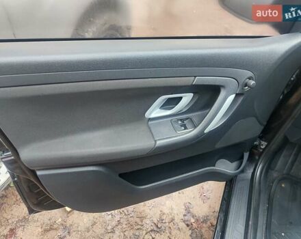 Черный Шкода Фабия, объемом двигателя 1.39 л и пробегом 228 тыс. км за 4000 $, фото 5 на Automoto.ua