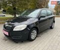 Черный Шкода Фабия, объемом двигателя 1.4 л и пробегом 208 тыс. км за 5300 $, фото 1 на Automoto.ua