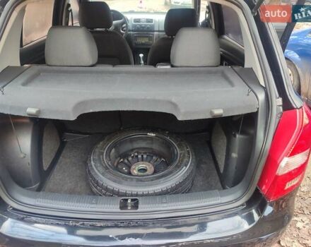 Черный Шкода Фабия, объемом двигателя 1.39 л и пробегом 228 тыс. км за 4000 $, фото 9 на Automoto.ua