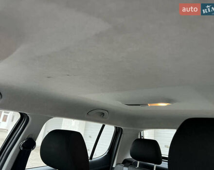 Черный Шкода Фабия, объемом двигателя 1.39 л и пробегом 215 тыс. км за 4790 $, фото 12 на Automoto.ua