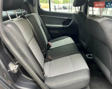 Черный Шкода Фабия, объемом двигателя 1.4 л и пробегом 208 тыс. км за 5300 $, фото 15 на Automoto.ua