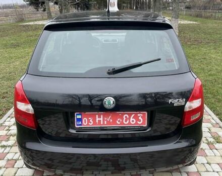 Черный Шкода Фабия, объемом двигателя 1.6 л и пробегом 190 тыс. км за 6400 $, фото 4 на Automoto.ua