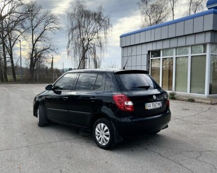 Черный Шкода Фабия, объемом двигателя 1.4 л и пробегом 230 тыс. км за 4400 $, фото 6 на Automoto.ua