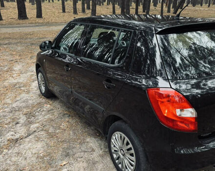 Черный Шкода Фабия, объемом двигателя 1.4 л и пробегом 200 тыс. км за 5600 $, фото 7 на Automoto.ua