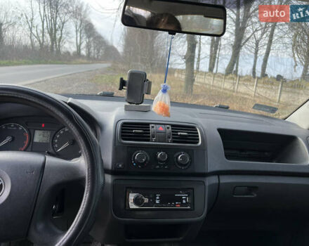 Черный Шкода Фабия, объемом двигателя 1.2 л и пробегом 272 тыс. км за 4200 $, фото 12 на Automoto.ua