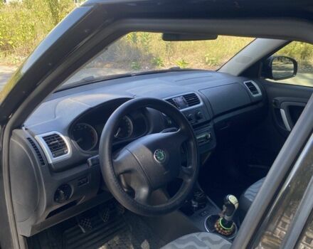 Чорний Шкода Фабія, об'ємом двигуна 1.4 л та пробігом 264 тис. км за 5600 $, фото 5 на Automoto.ua