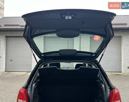 Черный Шкода Фабия, объемом двигателя 1.39 л и пробегом 215 тыс. км за 4790 $, фото 11 на Automoto.ua