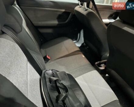 Черный Шкода Фабия, объемом двигателя 1.2 л и пробегом 224 тыс. км за 4700 $, фото 24 на Automoto.ua