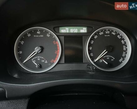 Черный Шкода Фабия, объемом двигателя 1.6 л и пробегом 190 тыс. км за 6500 $, фото 12 на Automoto.ua