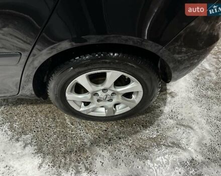 Черный Шкода Фабия, объемом двигателя 1.2 л и пробегом 224 тыс. км за 4700 $, фото 16 на Automoto.ua