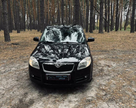 Черный Шкода Фабия, объемом двигателя 1.4 л и пробегом 200 тыс. км за 5600 $, фото 4 на Automoto.ua